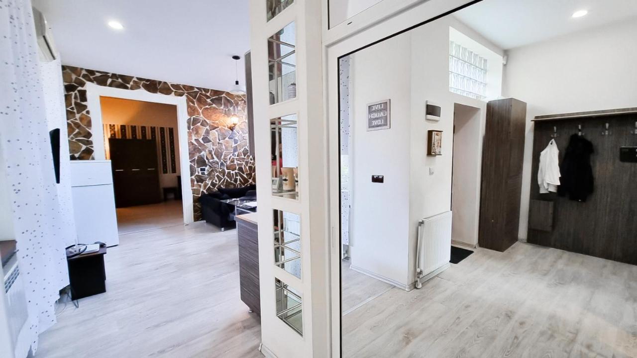 Simi Central Apartment Oradea Exterior foto